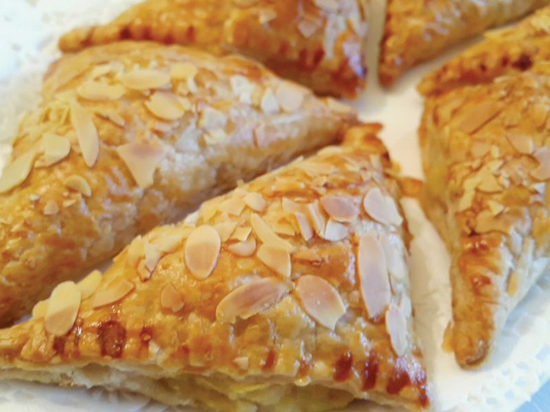 qeshta and honey pie