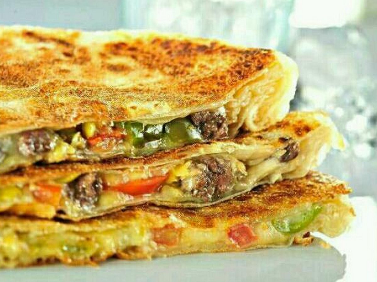 Mixed meat pie