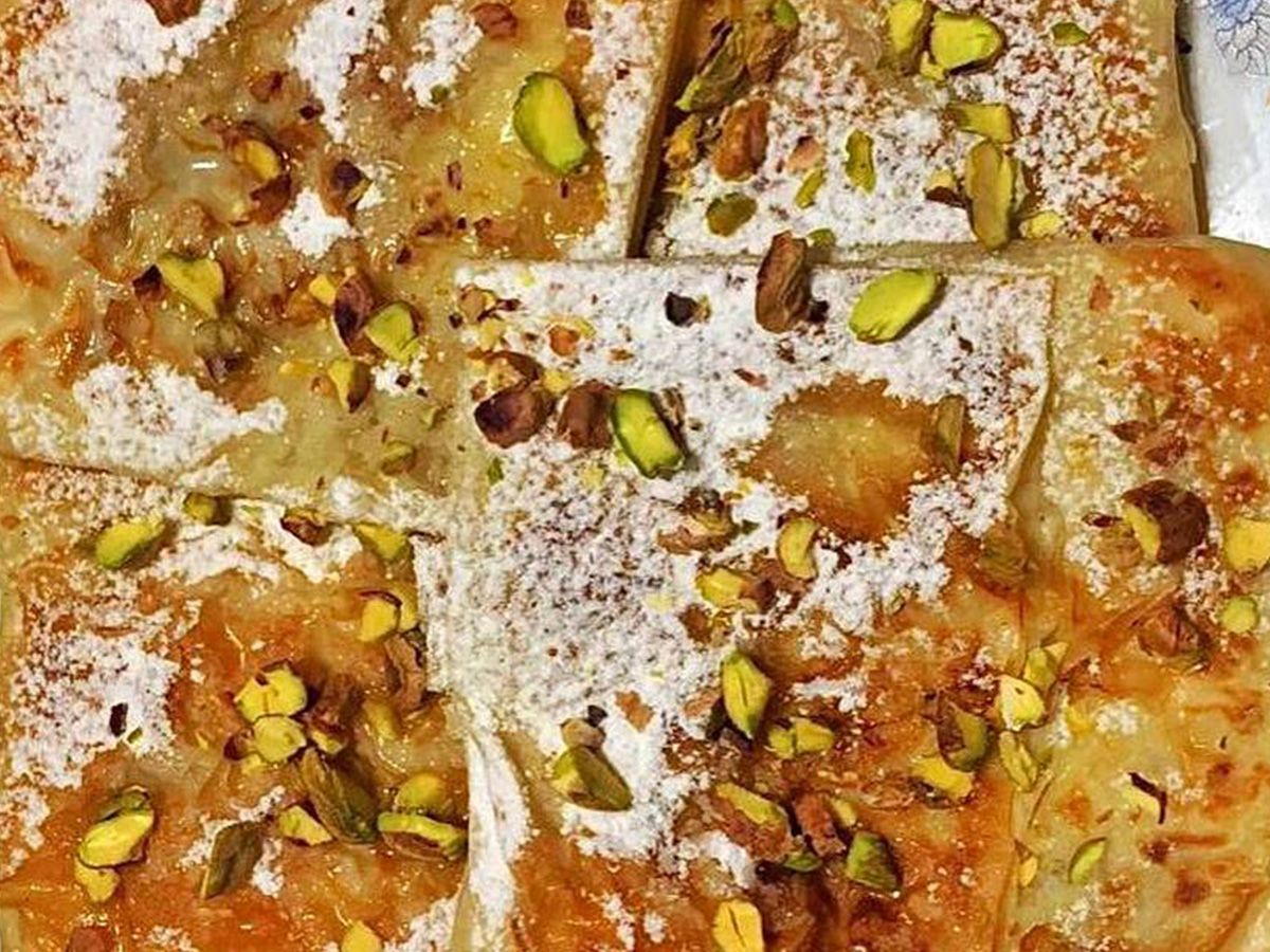 Basbousa Pie with Kunafa and Cream