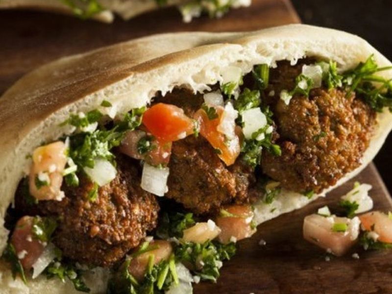Mix Foul With Taamia Sandwich