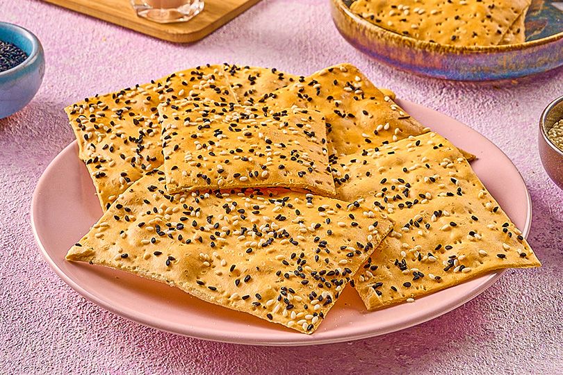 Baraka and sesame crackers
