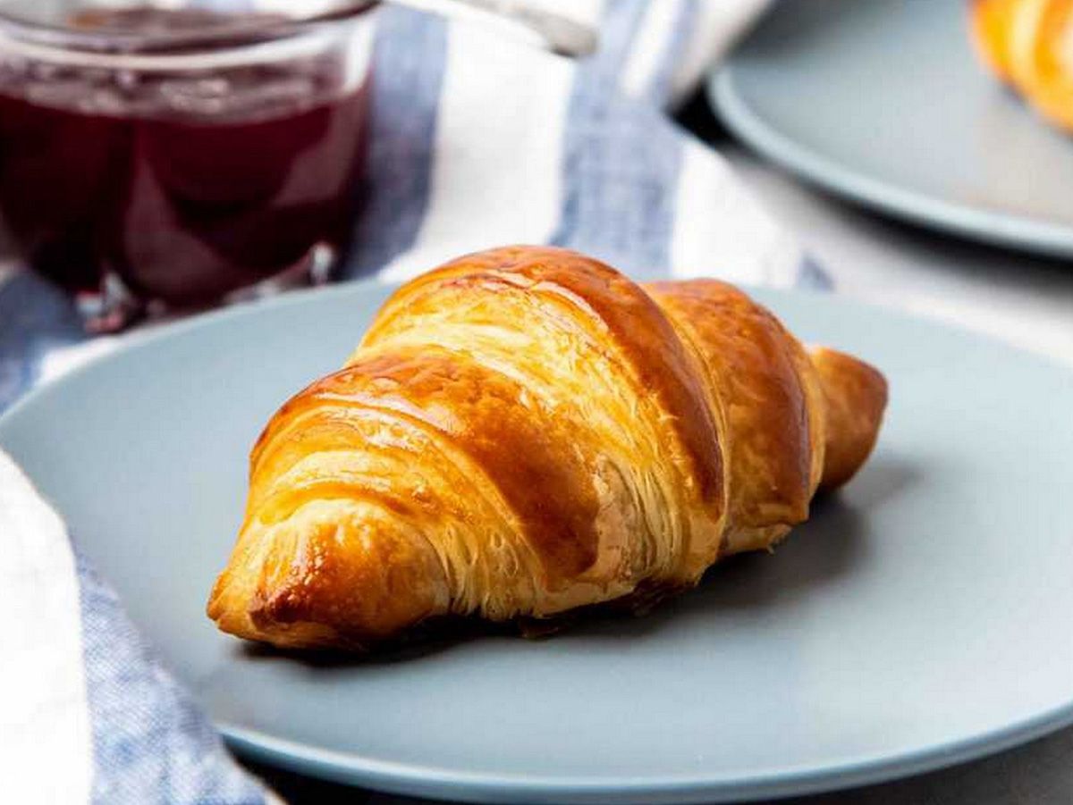 Pastrami croissant