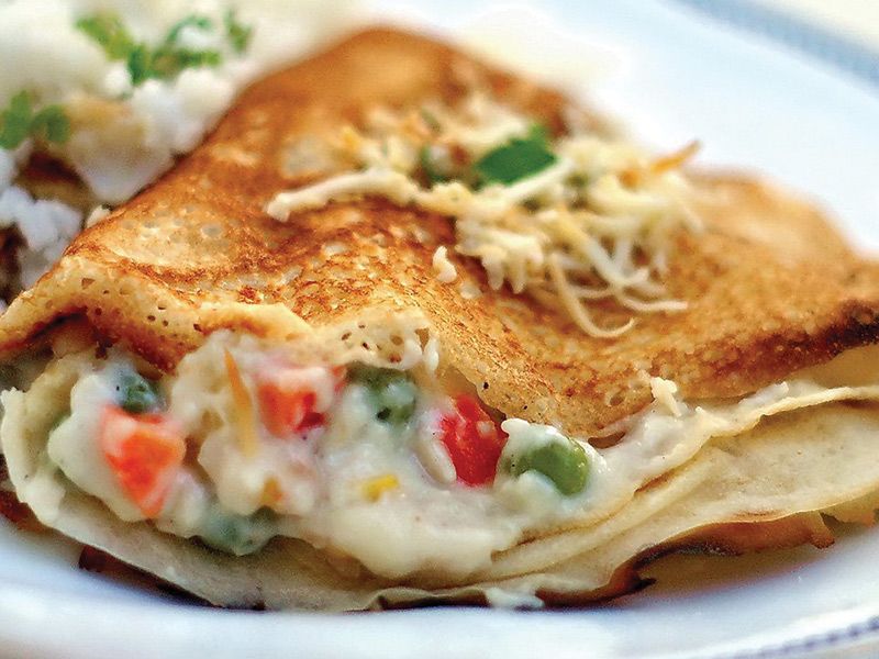 Mix Crispy And Burger Crepe