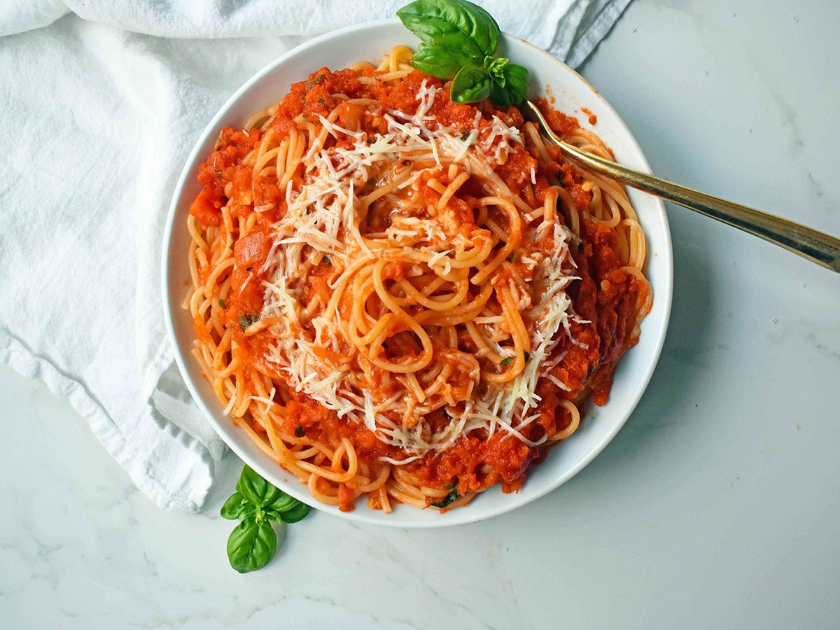 Spaghetti Pasta With Red Sauce