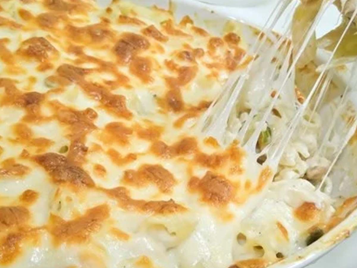 White Or Red Oven Baked Pasta