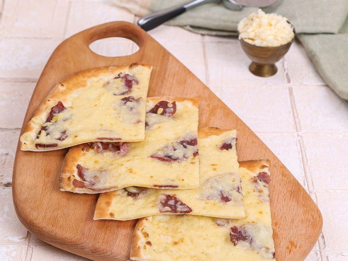 Kashkwan Cheese With Bastrami